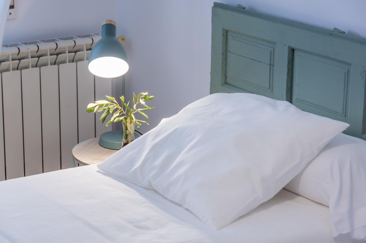 Apartamentos Paseo De La Farola Málaga Exteriör bild