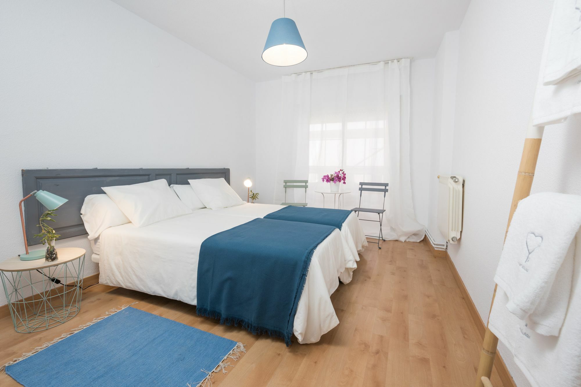 Apartamentos Paseo De La Farola Málaga Exteriör bild