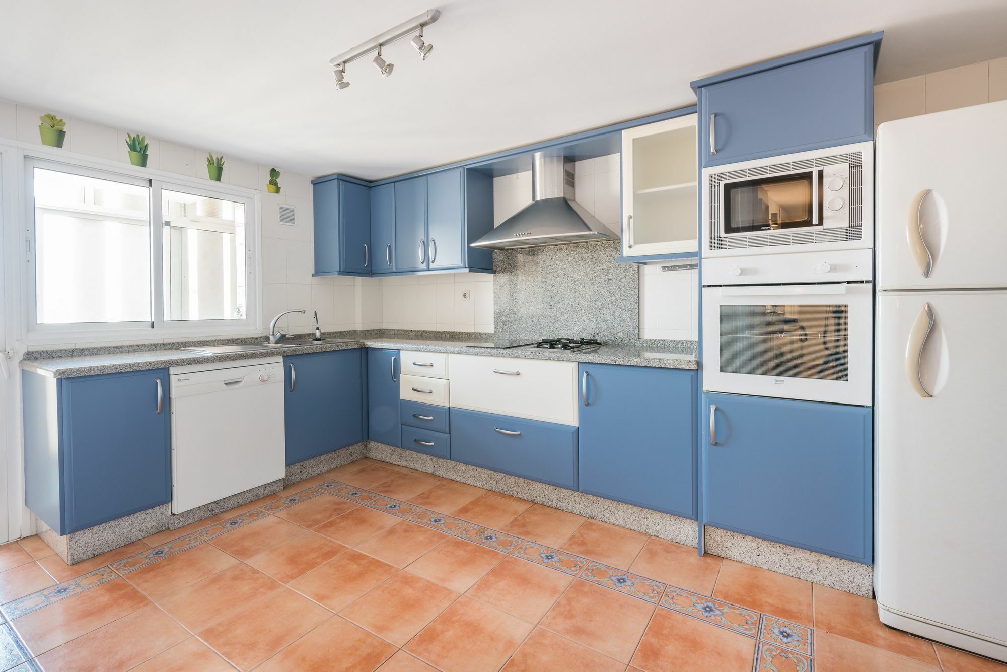 Apartamentos Paseo De La Farola Málaga Exteriör bild